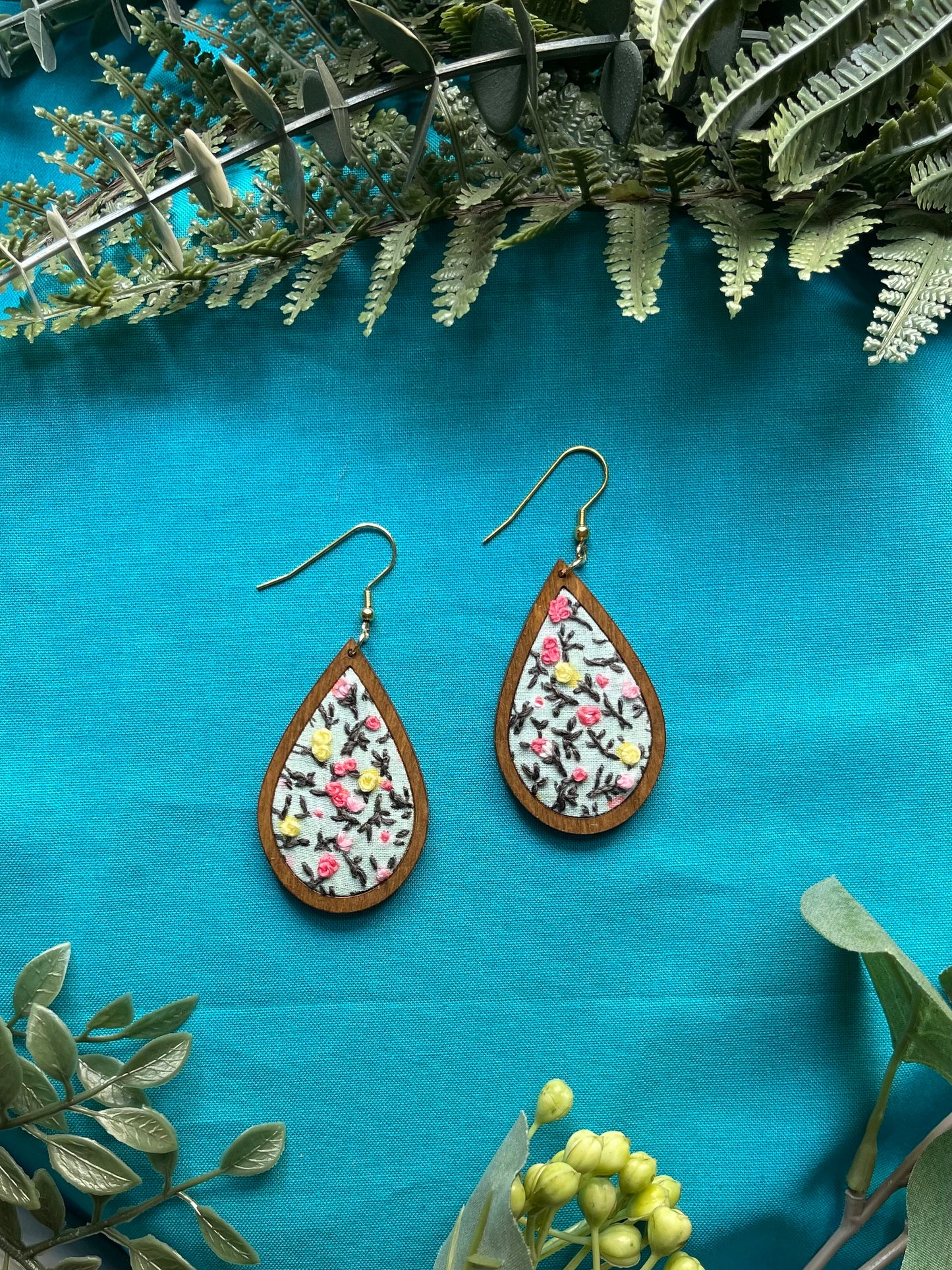 The Hannah | Petite Flower & Stem Dangles
