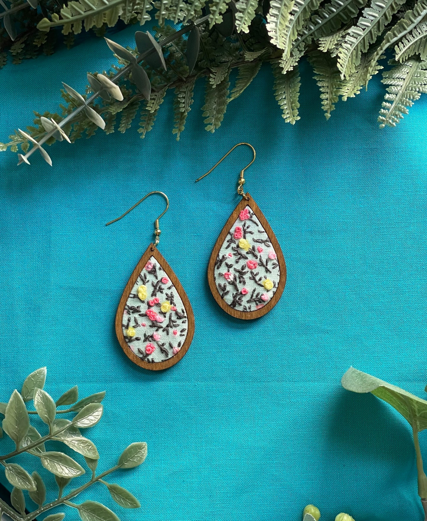 The Hannah | Petite Flower & Stem Dangles