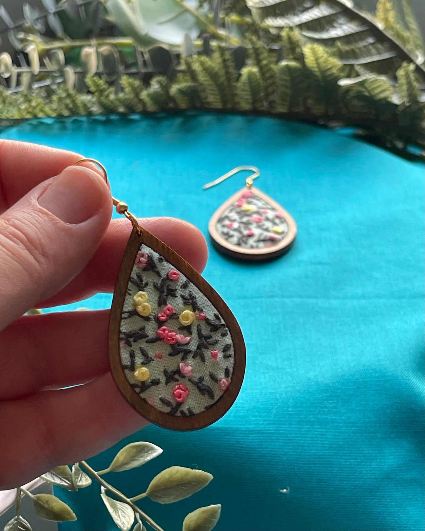 The Hannah | Petite Flower & Stem Dangles