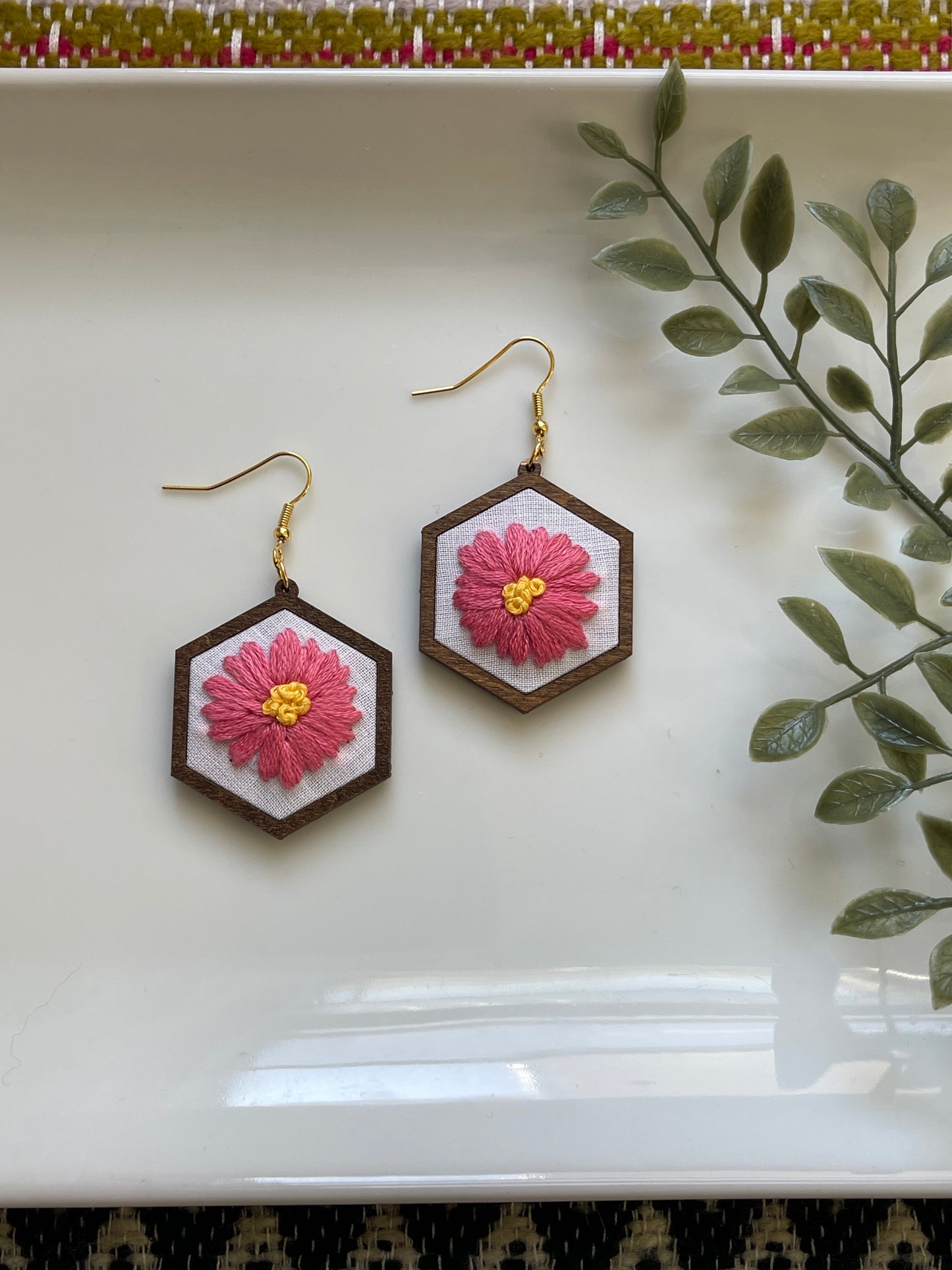 The Jenny | Daisy Dangle Earrings