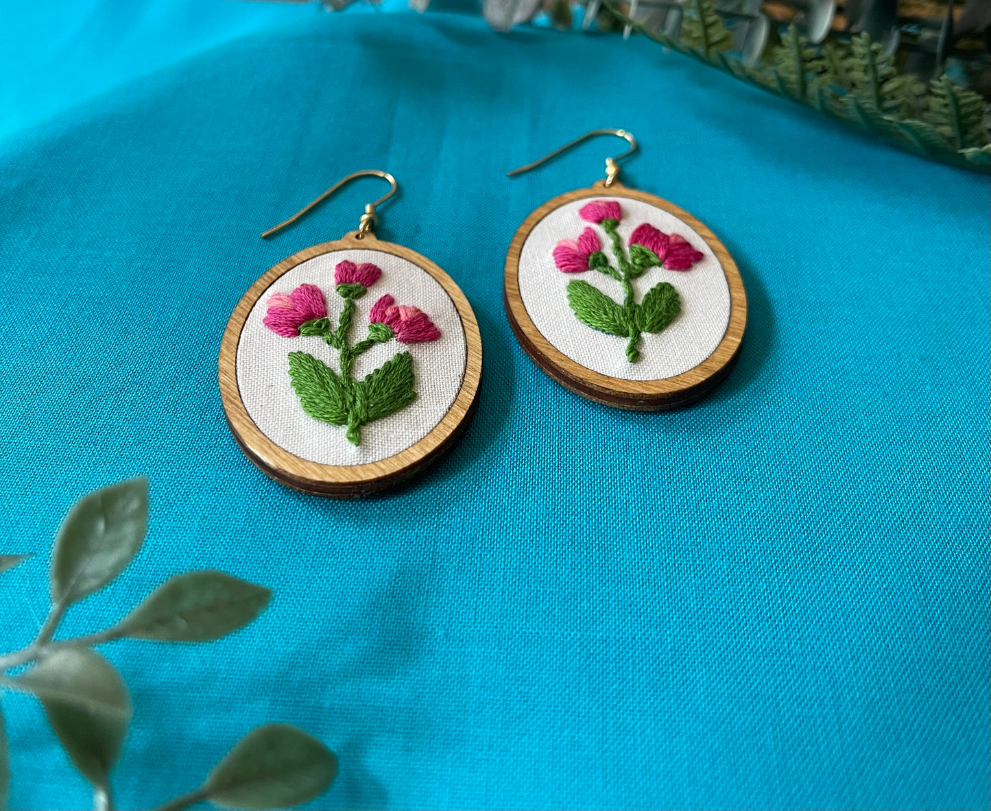 The Lillie | Sweet Pea Dangle Earrings (April)