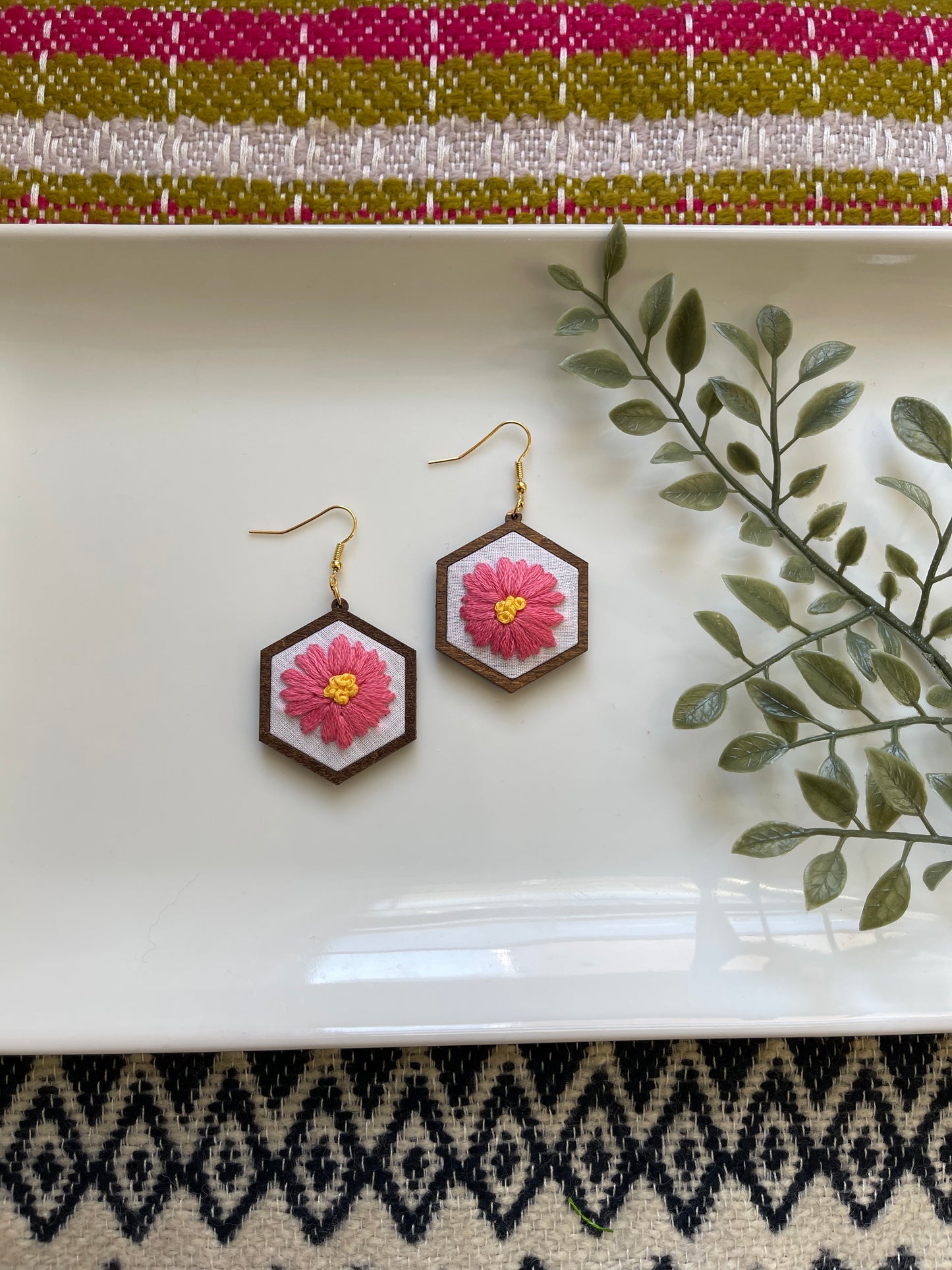 The Jenny | Daisy Dangle Earrings