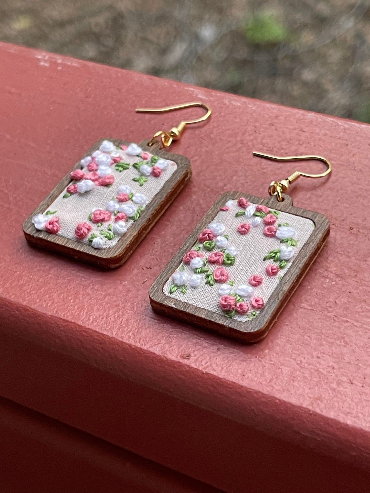 The Catheryn | Pink Micro Floral Dangles