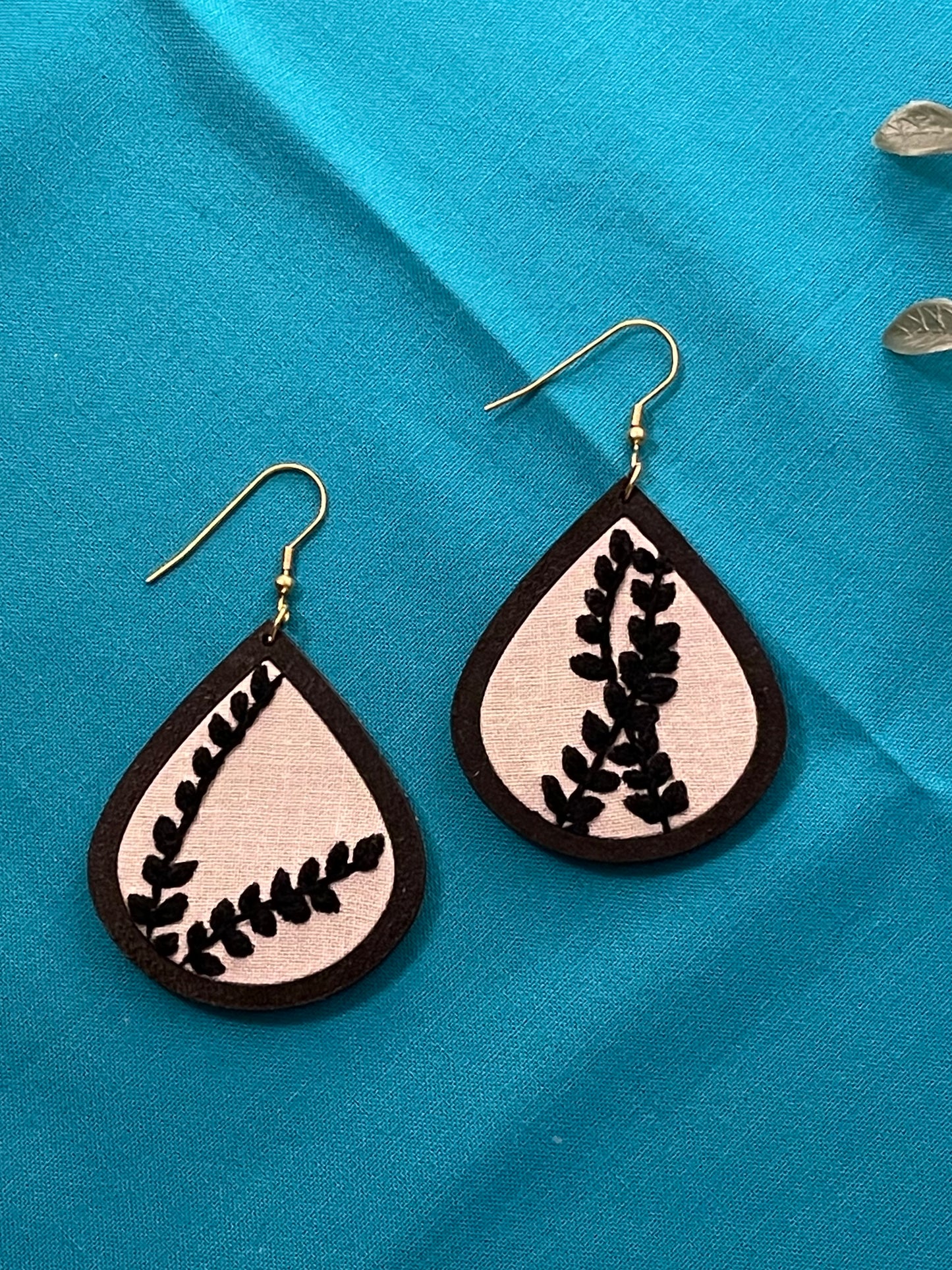 The Stephanie | Black & White Fern Leaf Dangles