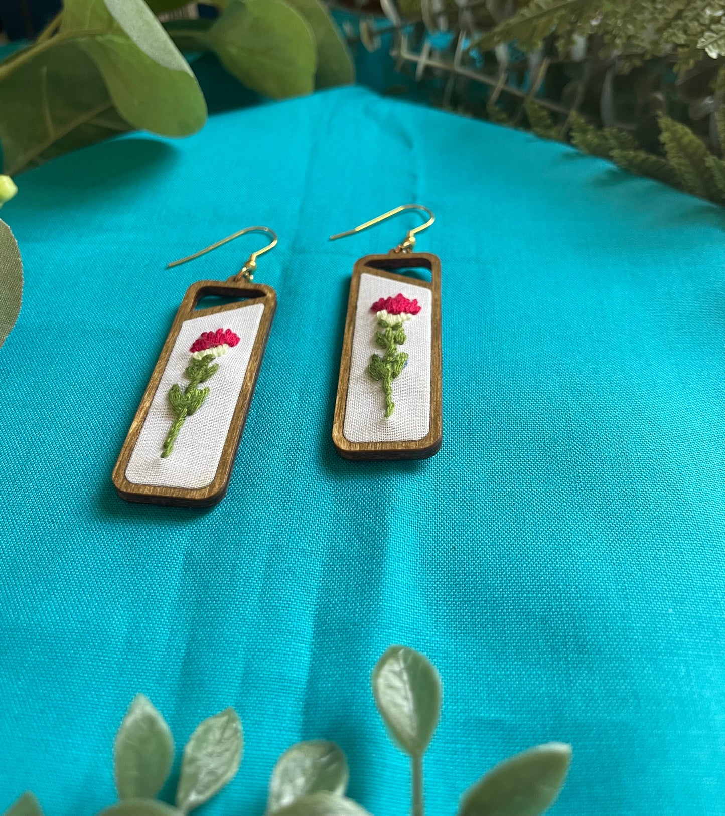 The Liz | Carnation Dangle Earrings (January)